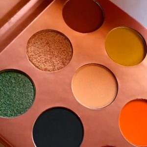 09 Colour Eyeshadow